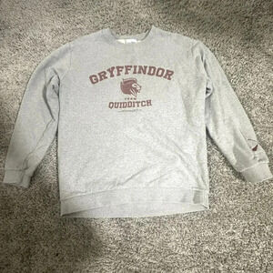Harry Potter Gryffindor, Team Quidditch Hogwarts Sweatshirt. Used, Size Large!